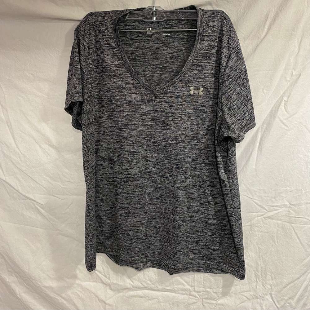 Under  Armour Women’s Charcoal Heather V-Neck Tee